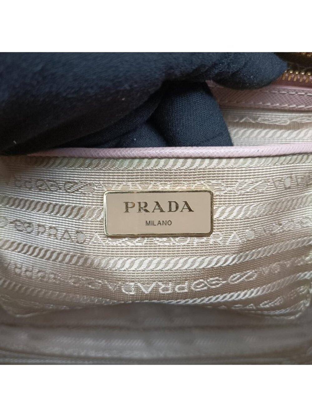 Prada Galleria Pink Saffiano Leather 31 Shoulder - Picture 10 of 15